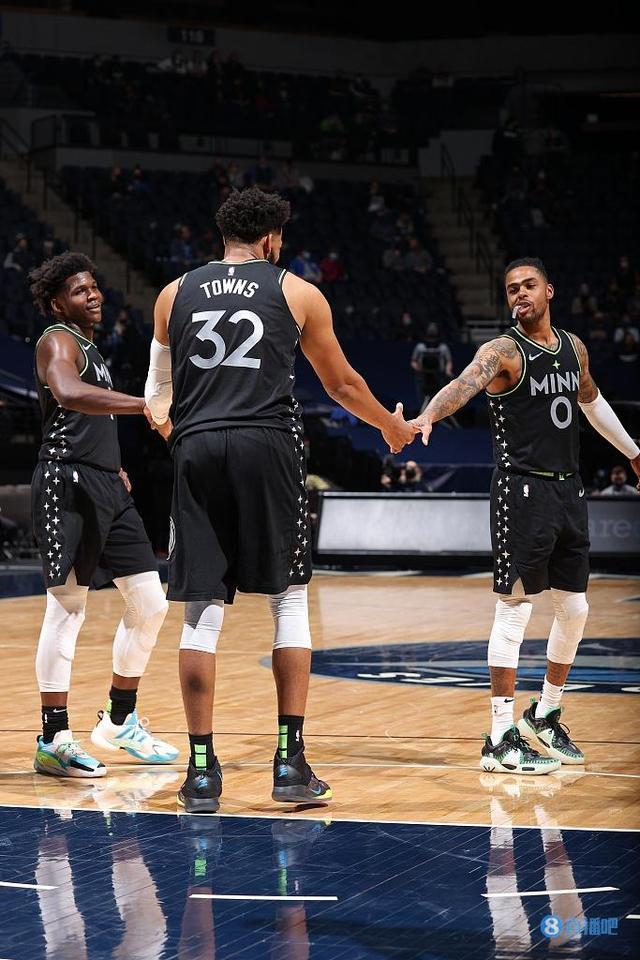 的脚步声也 的脚步声也