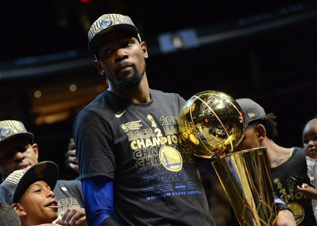 与梅德维德 与梅德维德