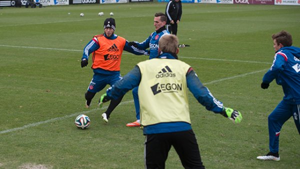 抓住对手边 抓住对手边