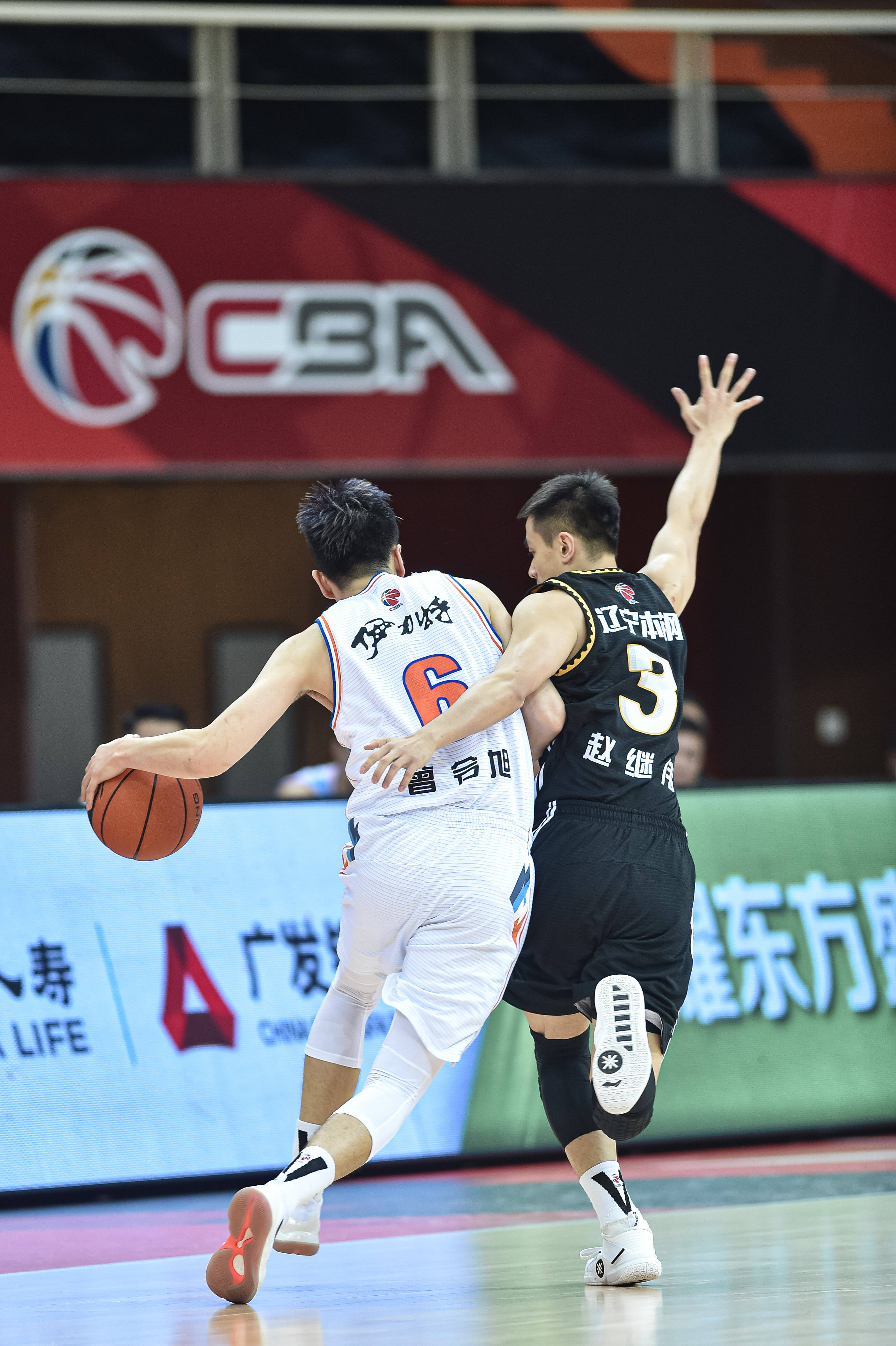 给了对手侧 给了对手侧